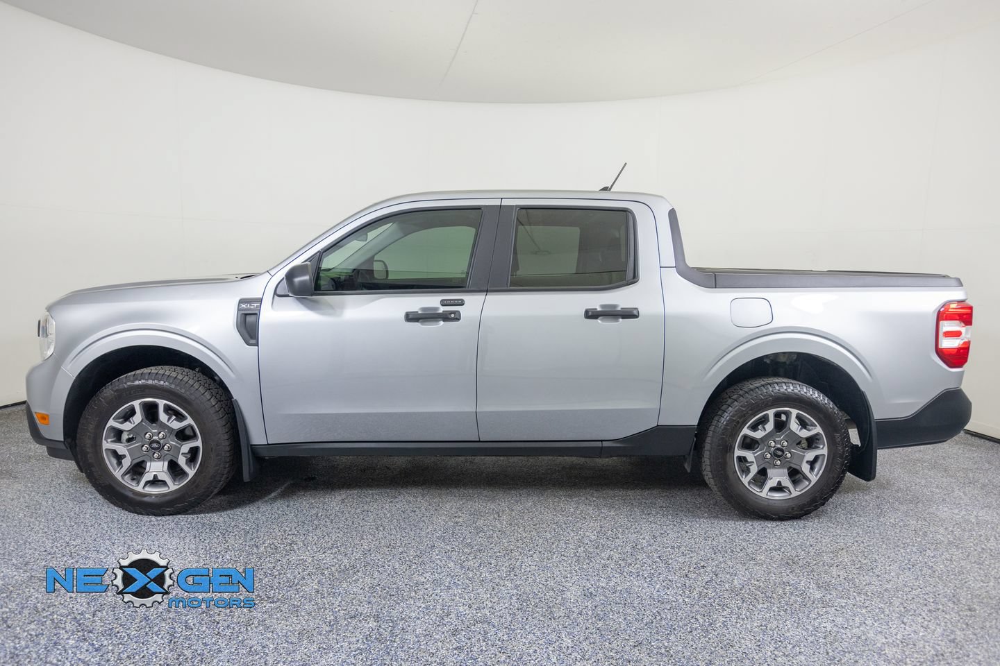 Used 2024 Ford Maverick XLT w/ Equipment Group 300A Standard AWD/4WD image 4