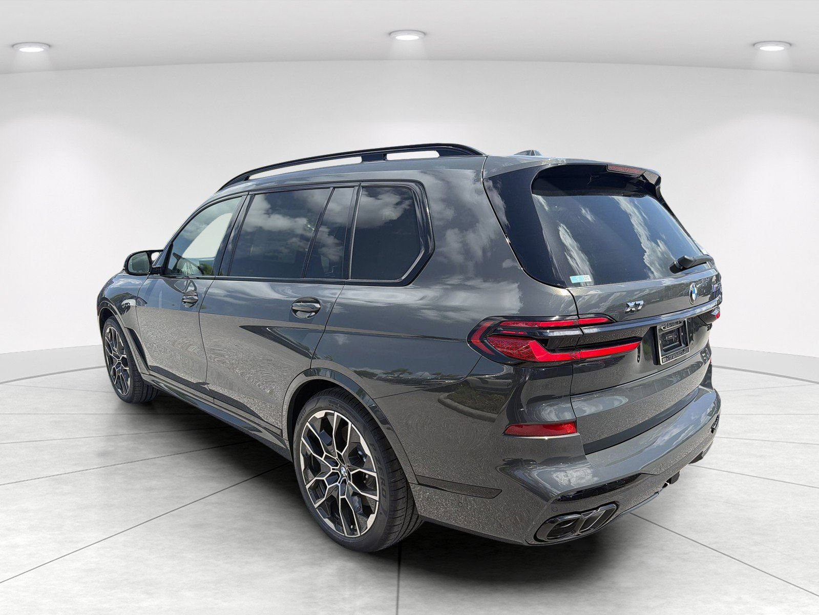 New 2027 BMW X7 M60i AWD/4WD image 6