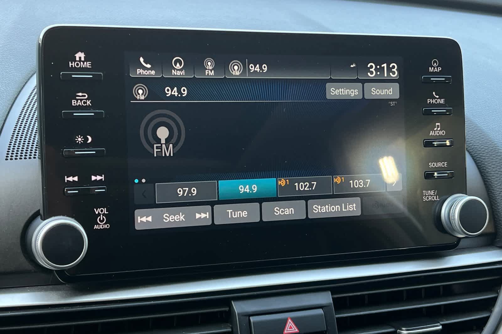 Used 2022 Honda Accord Touring image 19