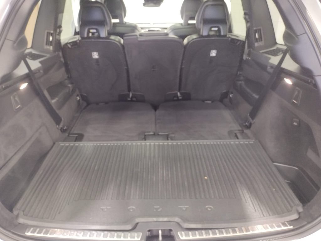 Used 2016 Volvo XC90 T6 R-Design w/ Vision Package AWD/4WD image 17