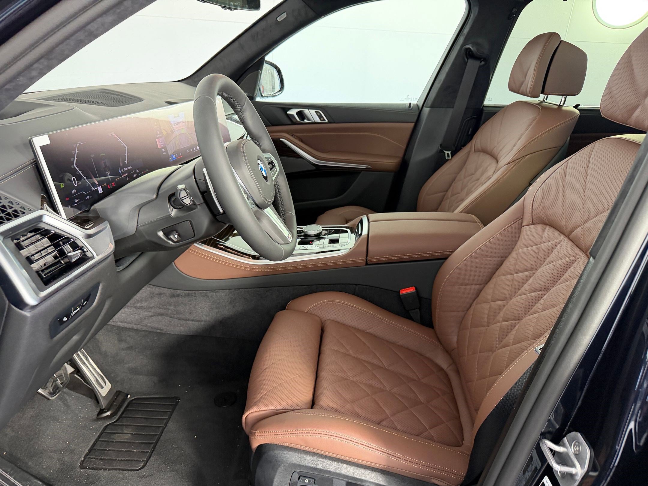 New 2026 BMW X5 xDrive40i w/ M Sport Package AWD/4WD image 5