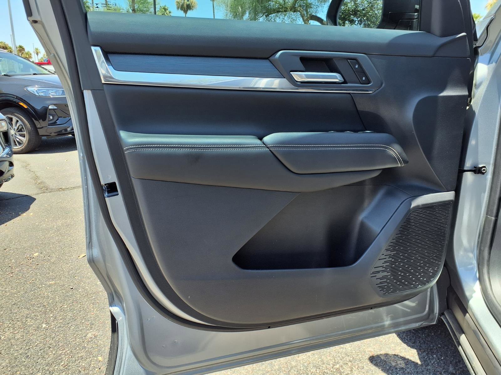 Used 2026 GMC Terrain Elevation w/ Black Edition FWD image 18