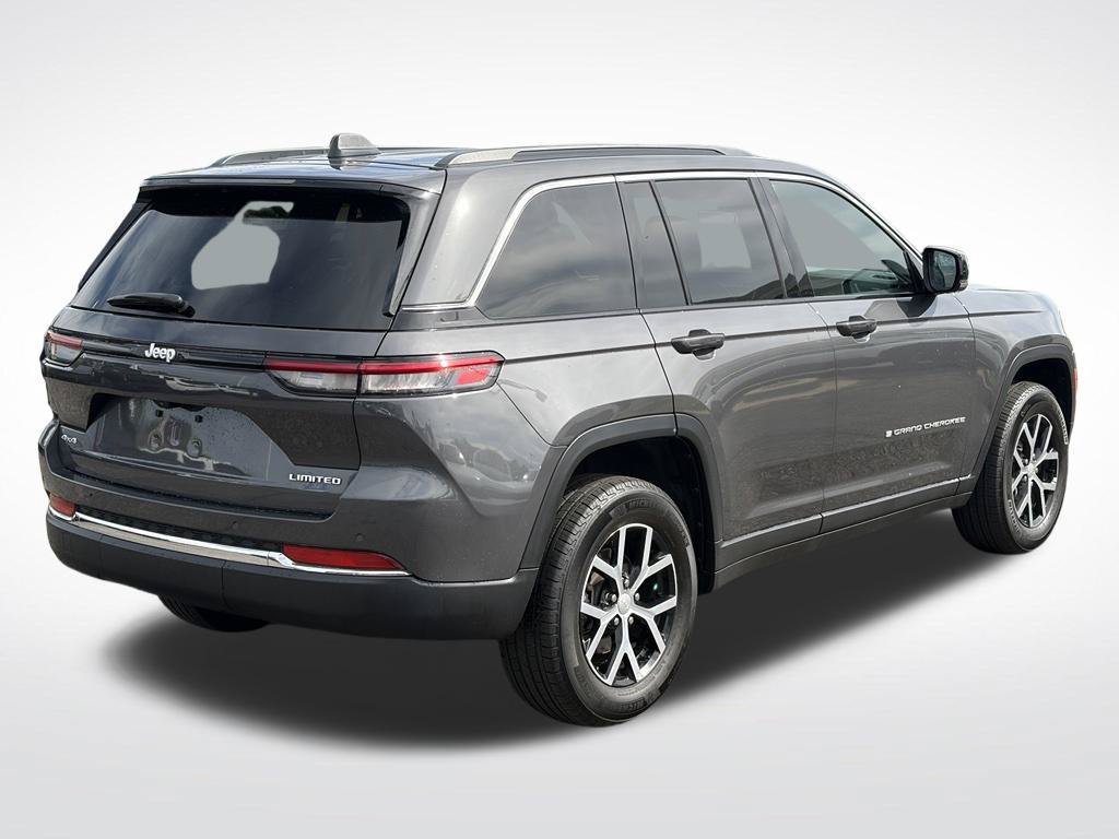 Certified 2025 Jeep Grand Cherokee Limited AWD/4WD image 6
