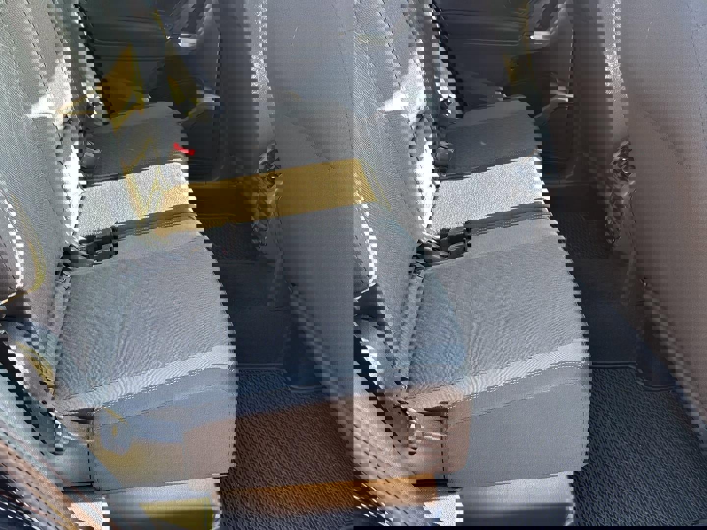 Used 2020 Volkswagen Tiguan S image 28