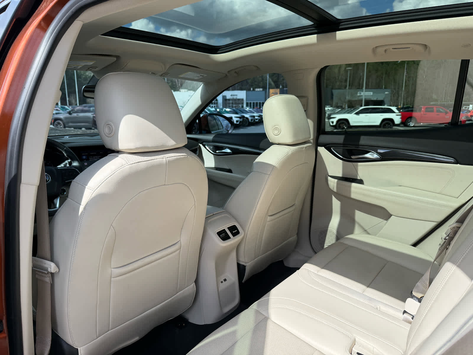 Used 2021 Buick Envision Essence image 26