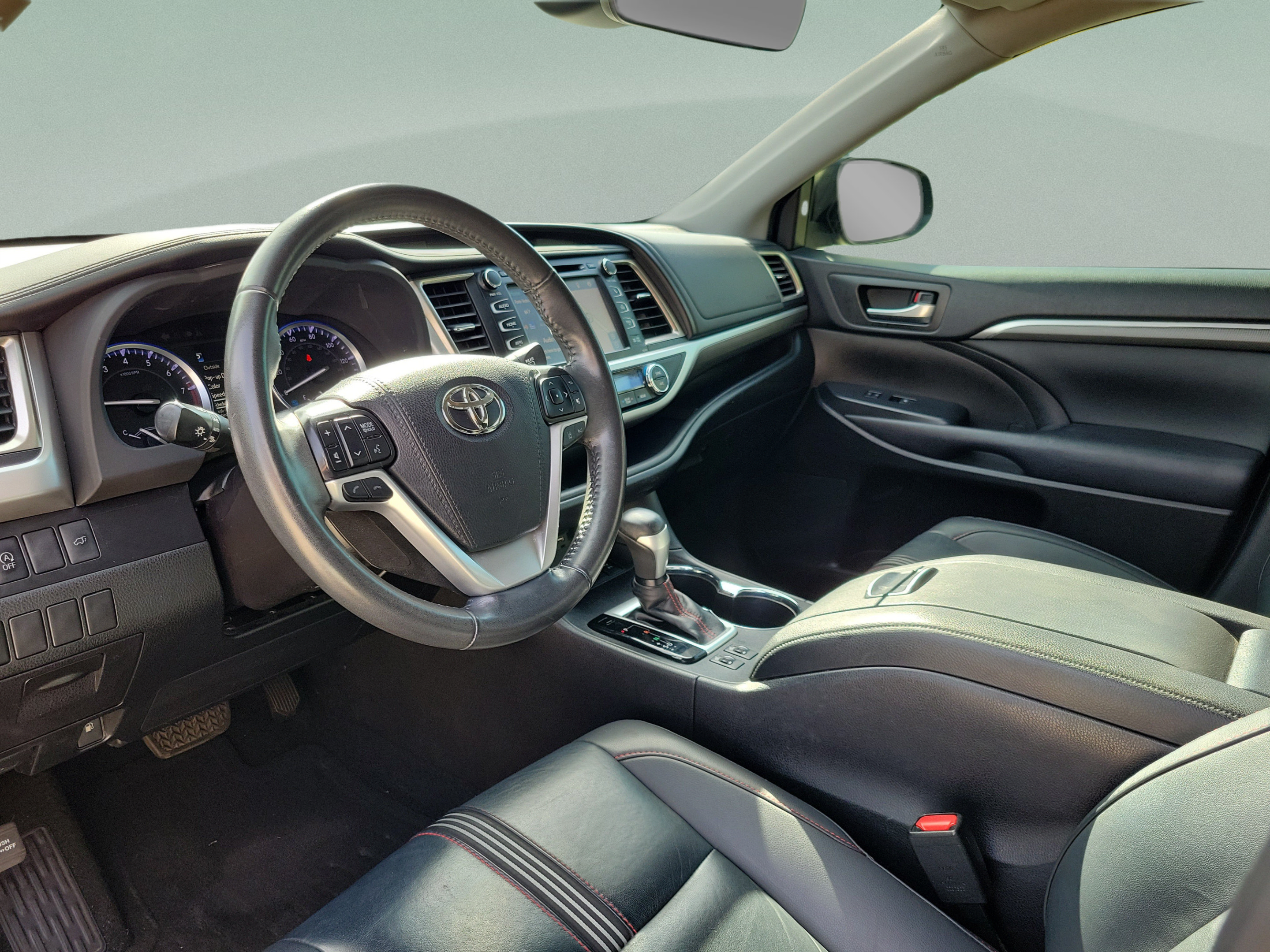 Used 2019 Toyota Highlander SE AWD/4WD image 8