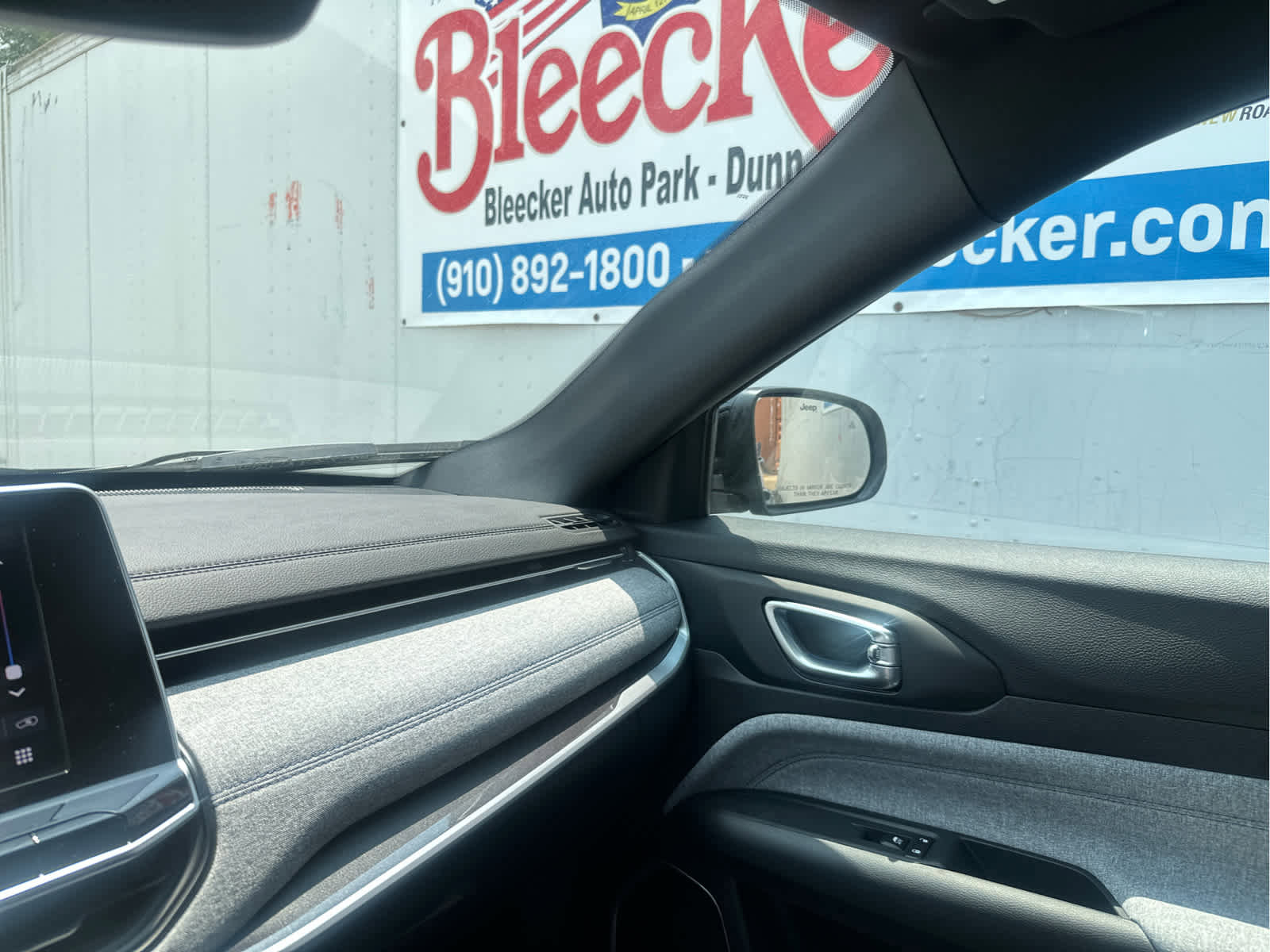 New 2025 Jeep Compass Latitude w/ Convenience Group image 40