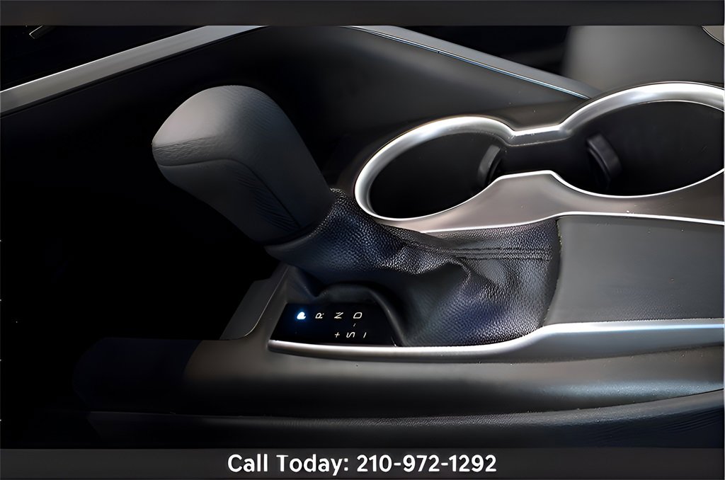 Used 2021 Toyota Camry LE image 24