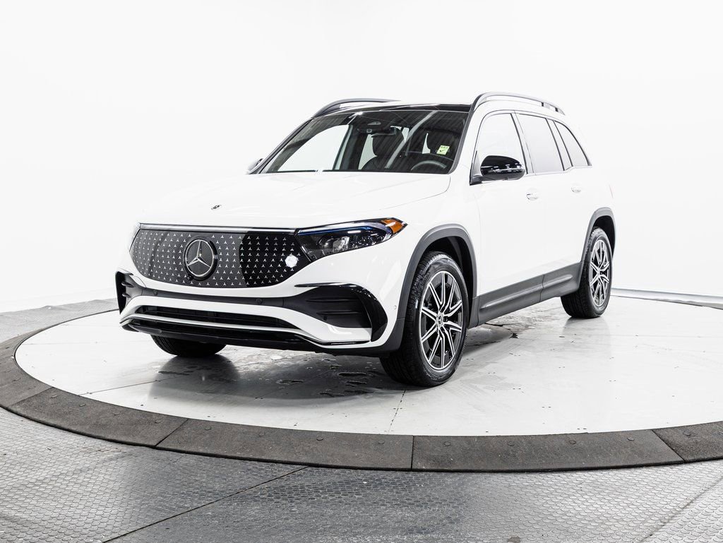 Used 2024 Mercedes-Benz EQB 350 4MATIC SUV image 3