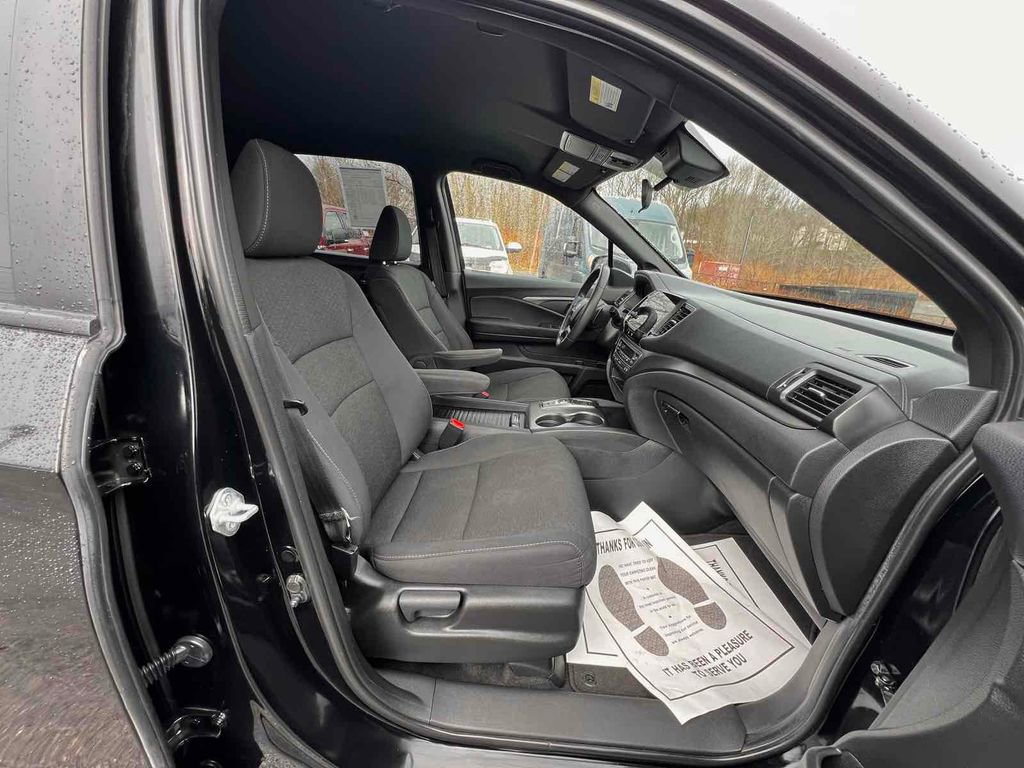 Used 2021 Honda Passport Sport image 13