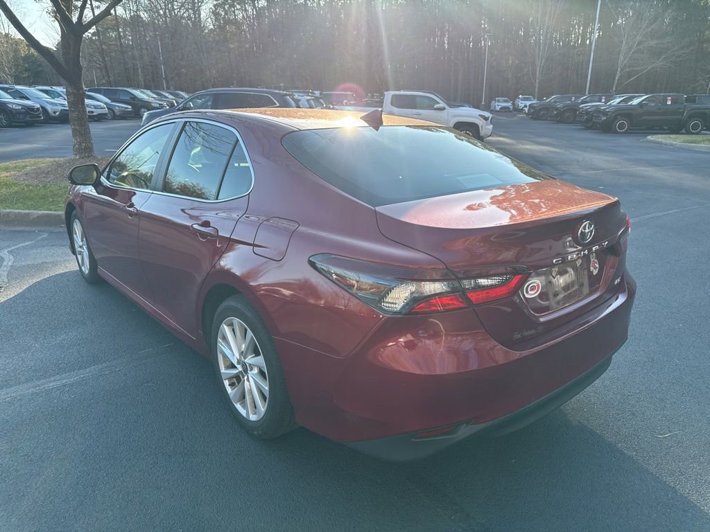 Used 2021 Toyota Camry LE image 14