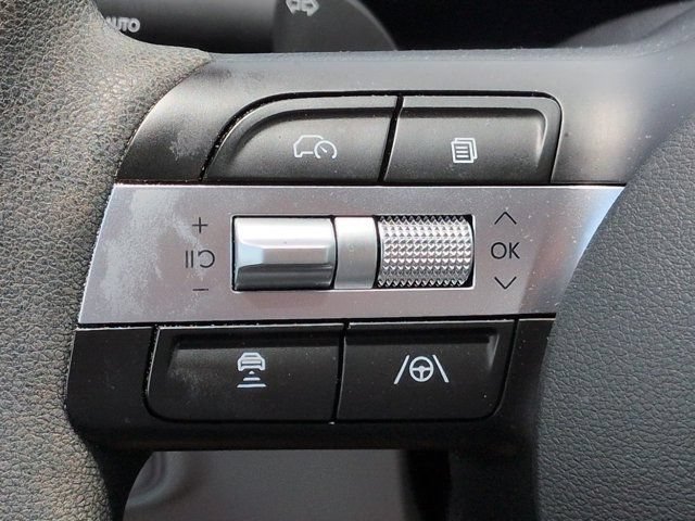Certified 2025 Hyundai Tucson SE FWD image 23