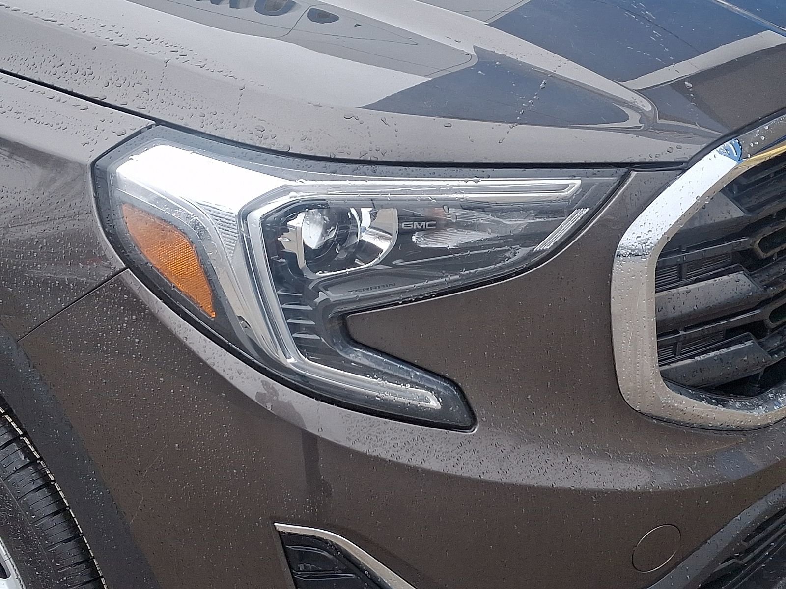 Used 2020 GMC Terrain SLE w/ Driver Convenience Package image 9