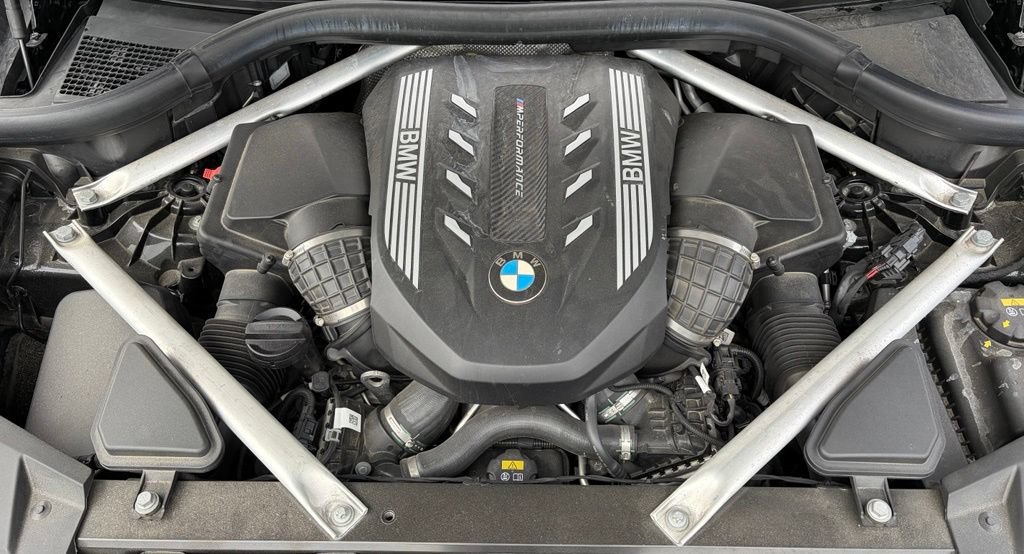 Used 2021 BMW X6 M50i w/ Executive Package AWD/4WD image 8
