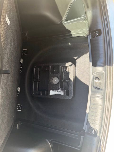 Used 2025 Jeep Compass Sport image 14