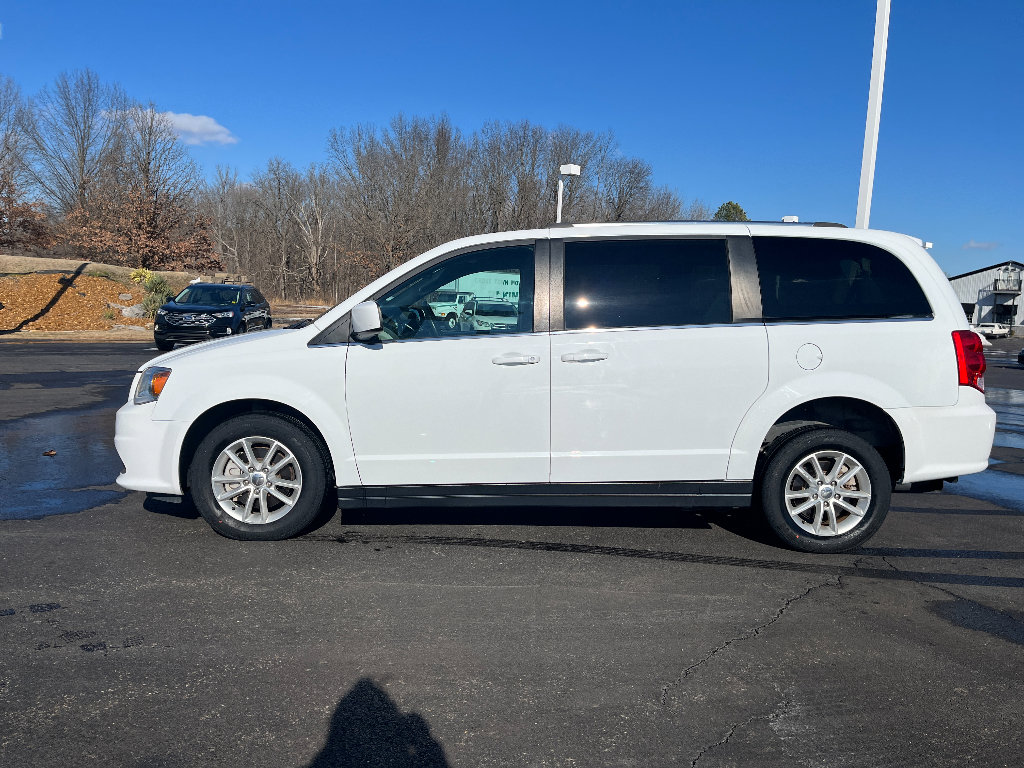 Used 2018 Dodge Grand Caravan SXT image 5