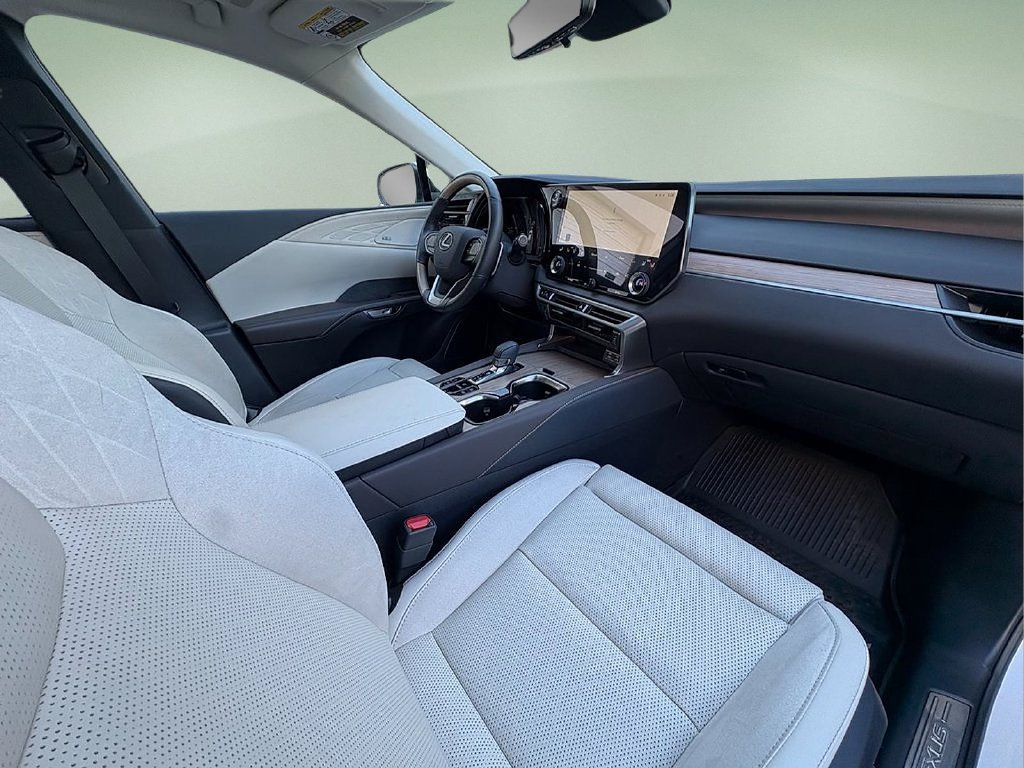 Used 2025 Lexus RX 450h AWD w/ Convenience Package image 17