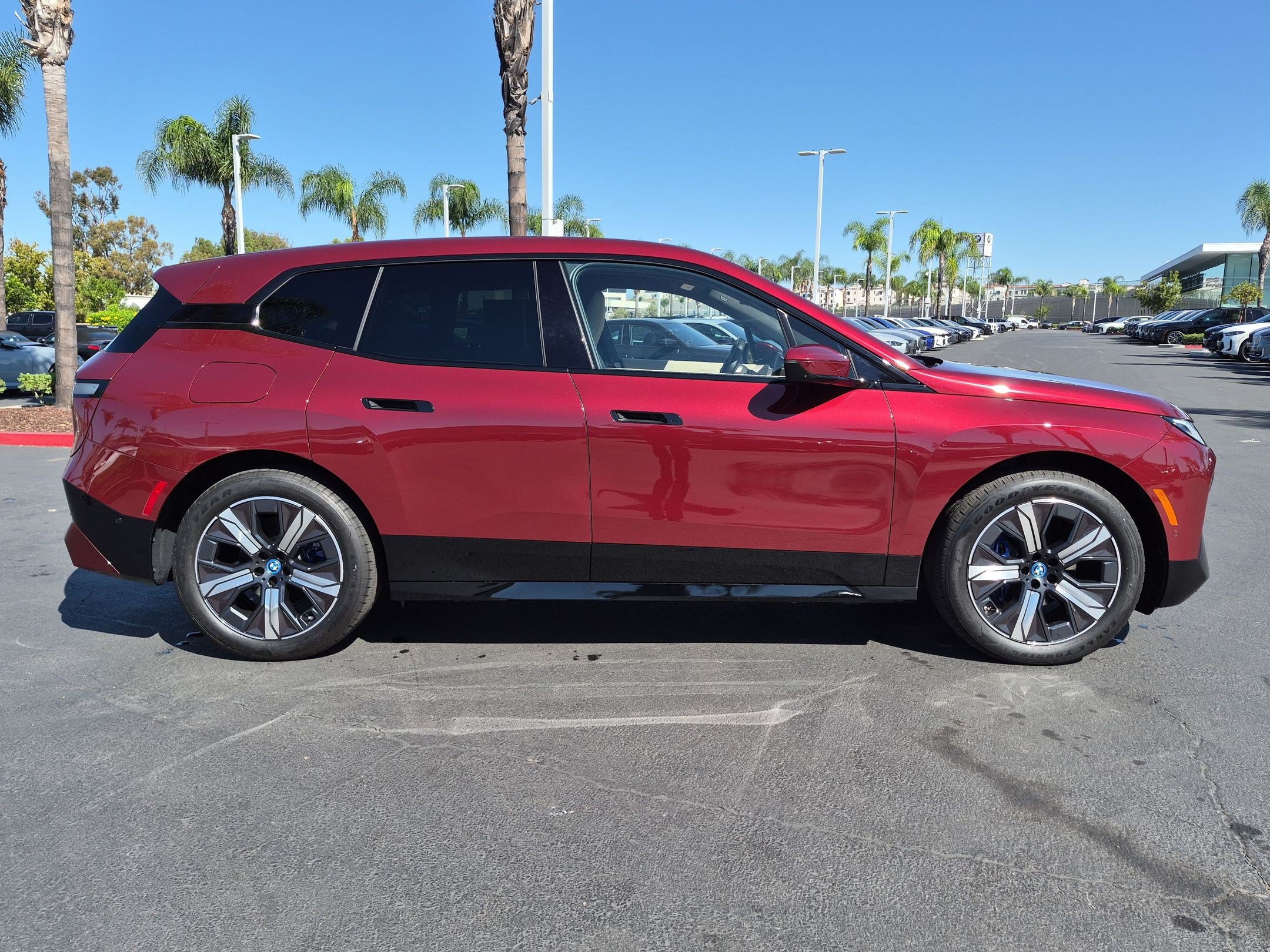 Certified 2024 BMW iX xDrive50 w/ Premium Package AWD/4WD image 11