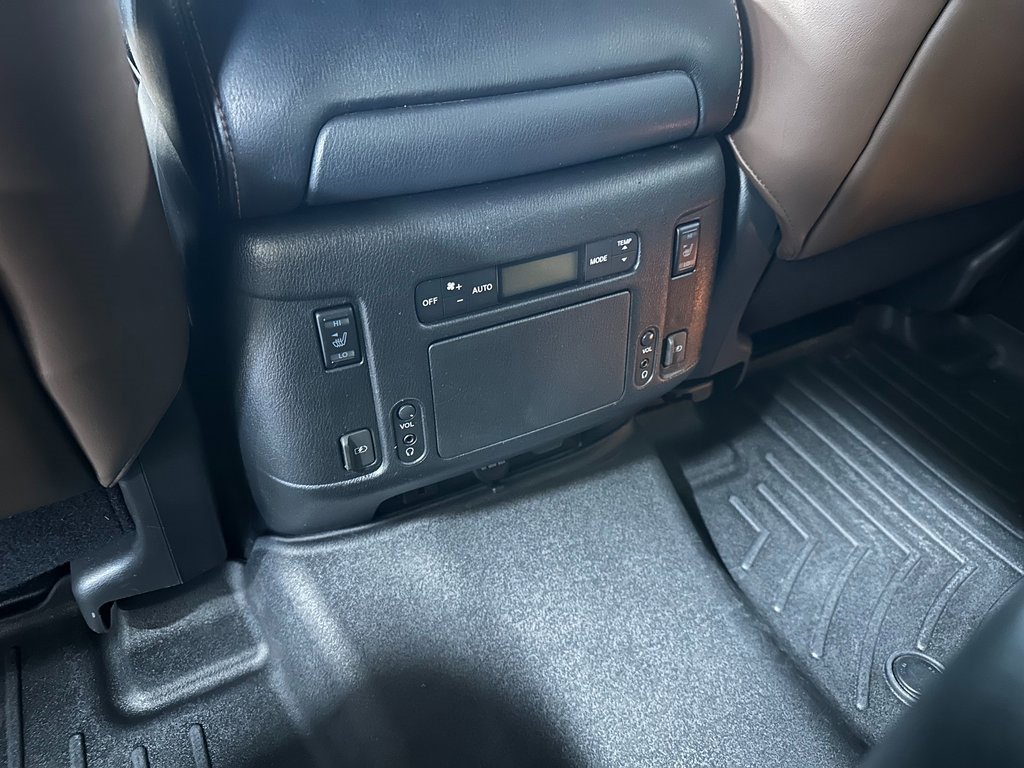 Used 2020 Nissan Armada Platinum image 34