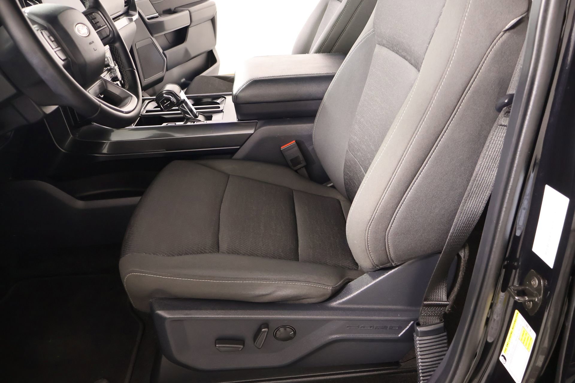 Used 2023 Ford F150 XLT w/ Equipment Group 302A High image 13