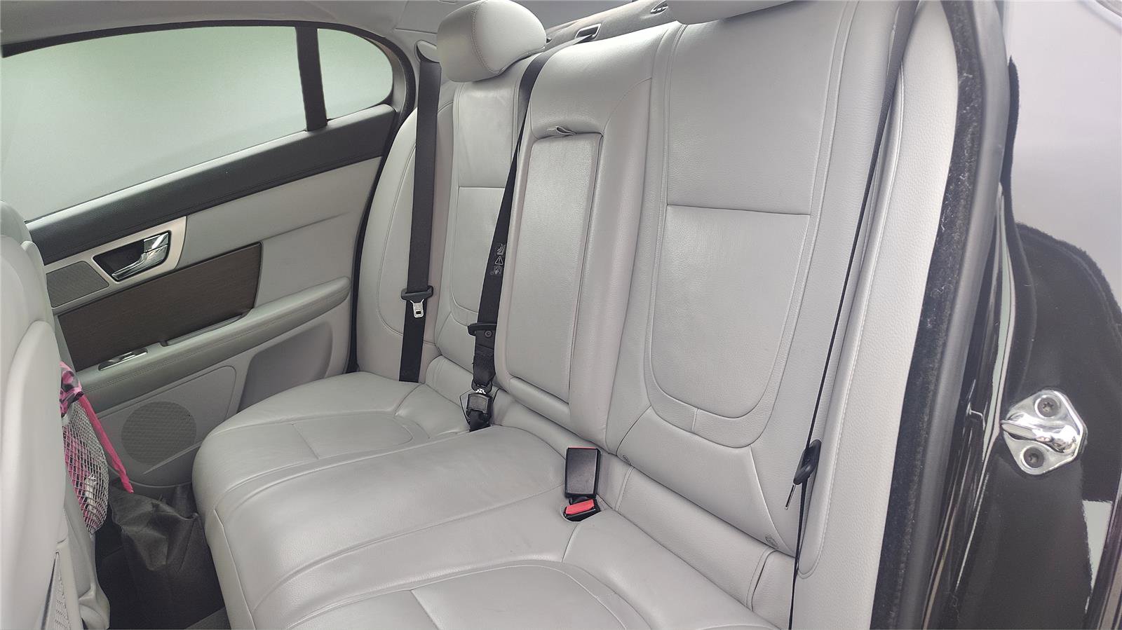 Used 2013 Jaguar XF 3.0 image 14