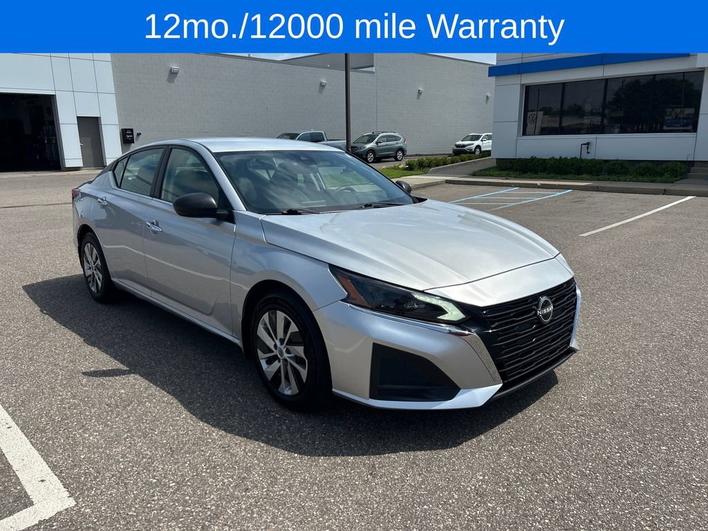 Used 2024 Nissan Altima 2.5 S FWD image 2