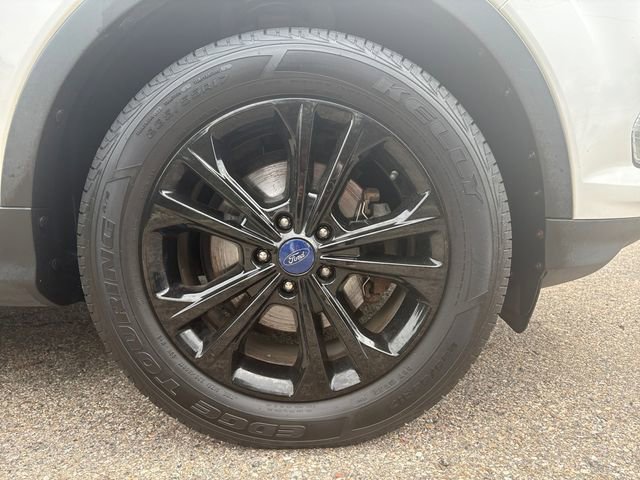 Used 2017 Ford Escape SE w/ Equipment Group 201A image 18
