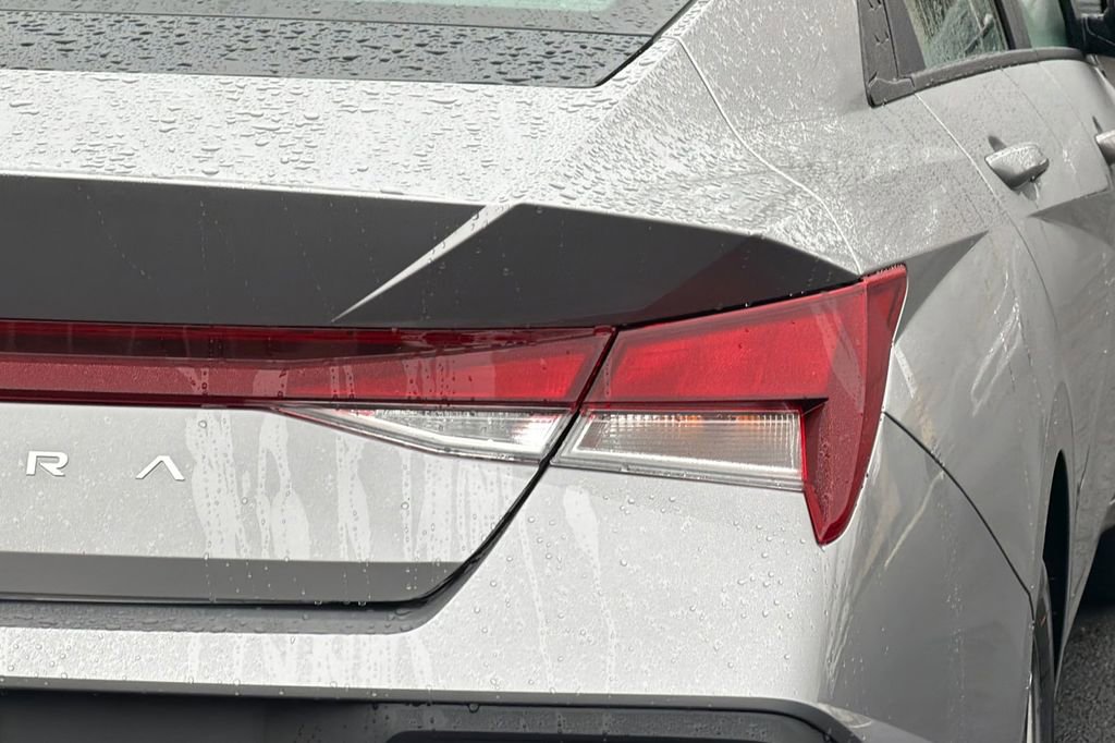 New 2026 Hyundai Elantra SE image 7