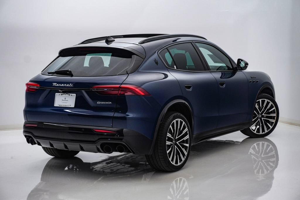 Certified 2025 Maserati Grecale Modena AWD/4WD image 11