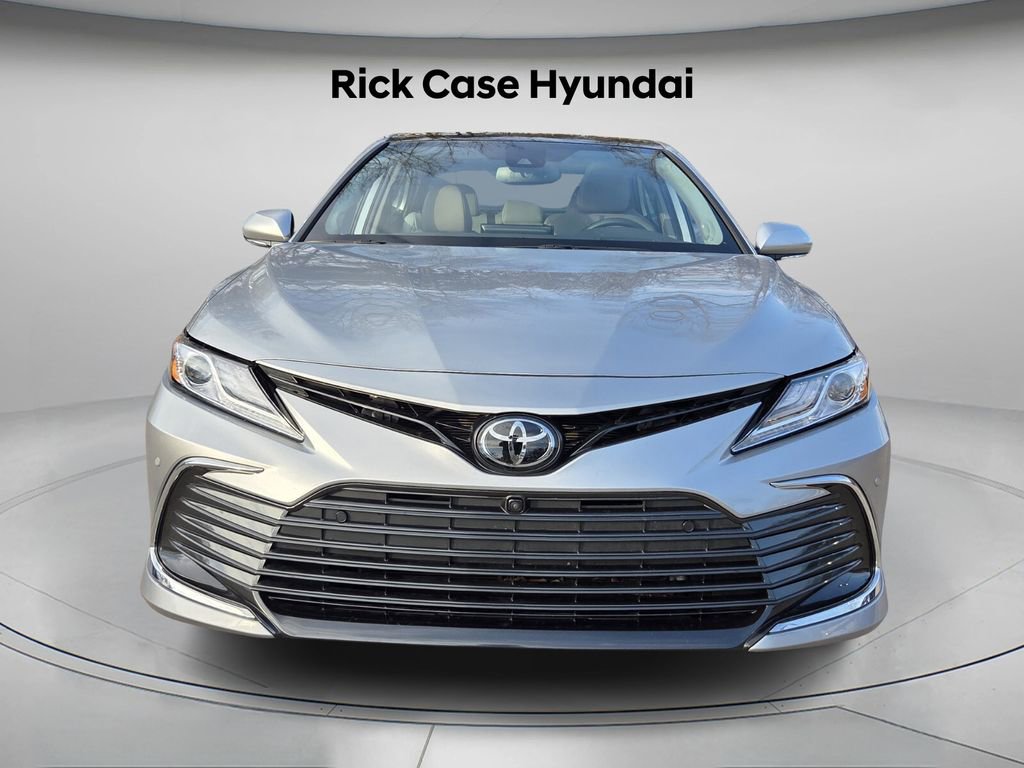 Used 2023 Toyota Camry XLE w/ Navigation Package image 5