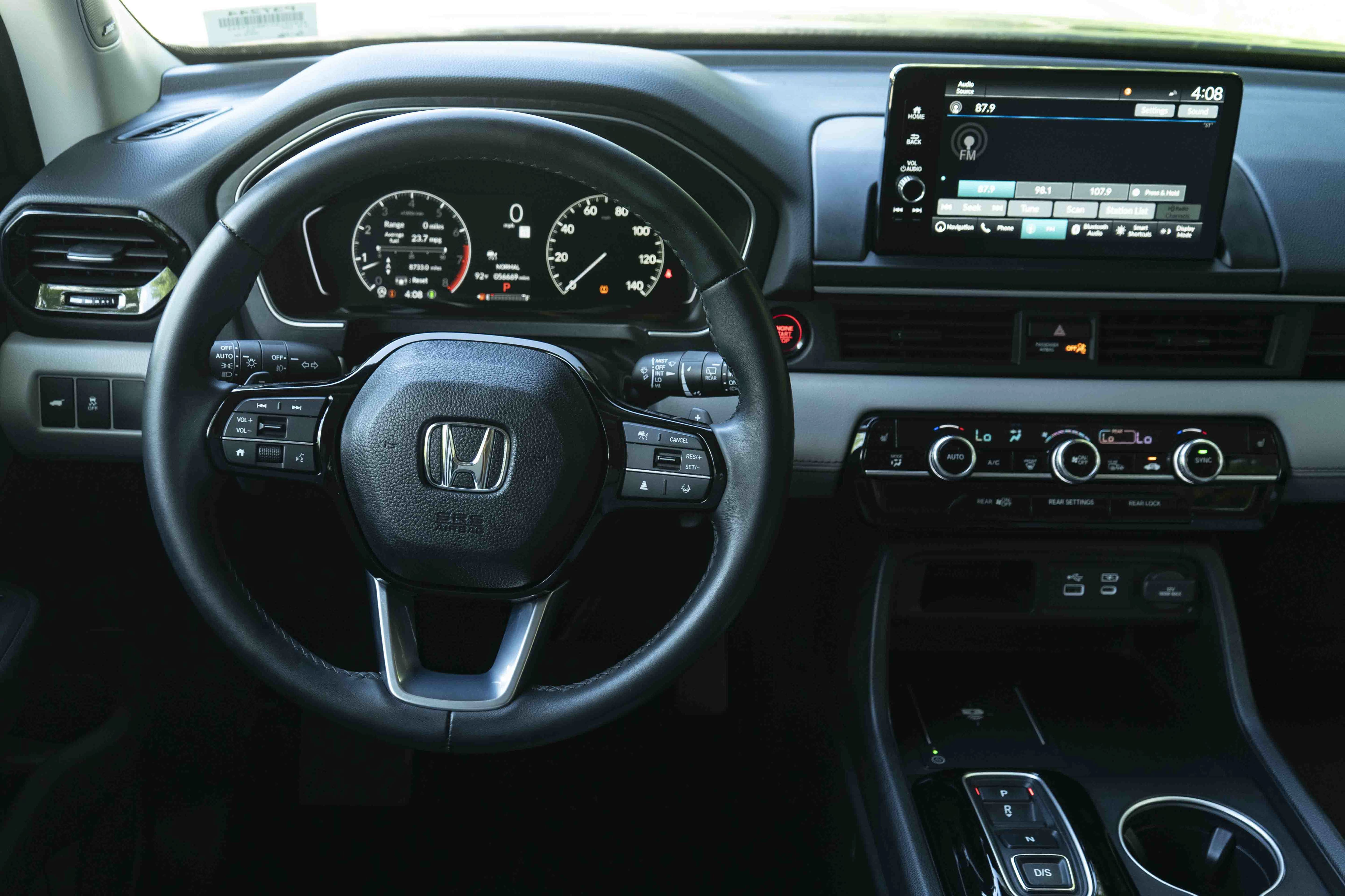 Certified 2024 Honda Pilot Touring image 20