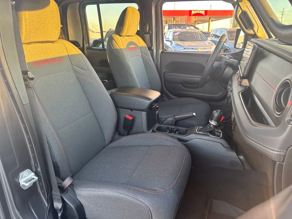 Used 2024 Jeep Gladiator Rubicon w/ Technology Group image 12