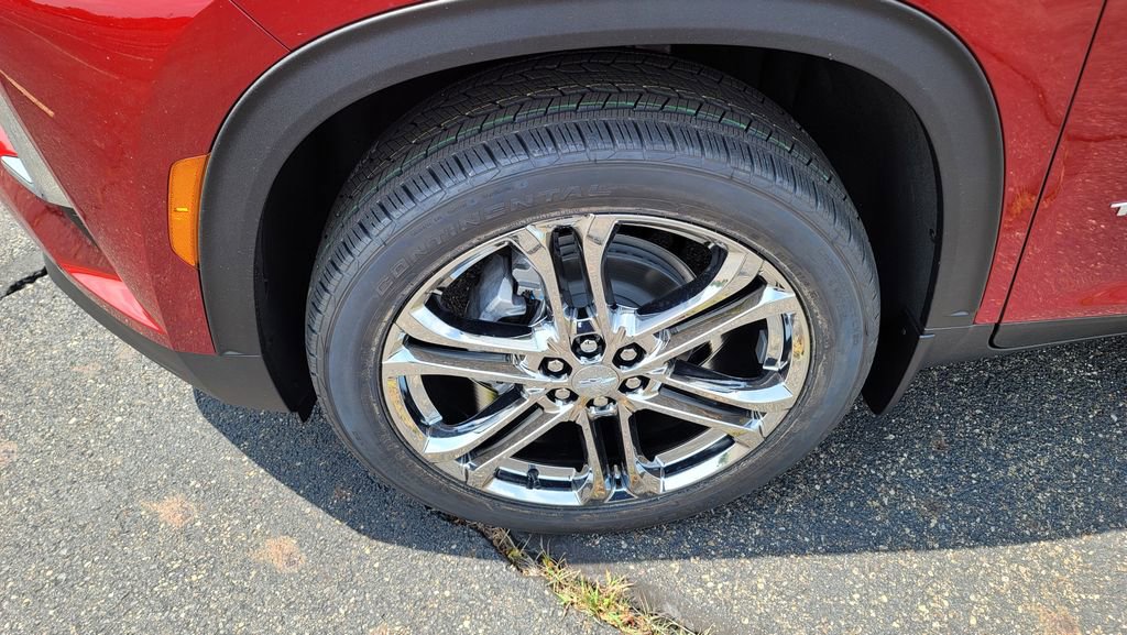 New 2025 Chevrolet Traverse LT w/ Driver Confidence Package image 6