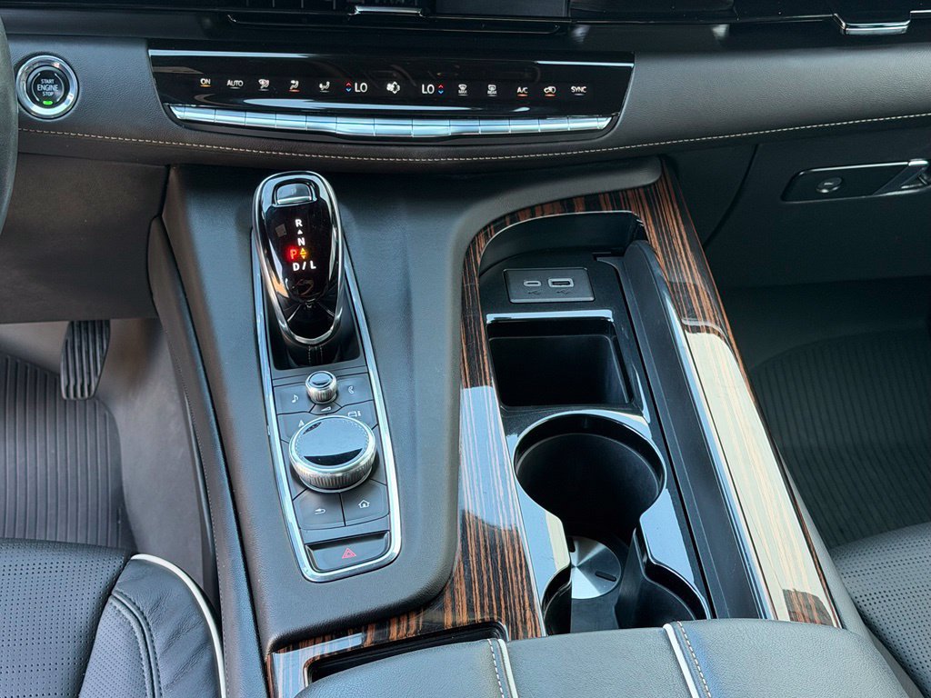 Used 2023 Cadillac Escalade Sport Platinum w/ LPO, ONYX Package AWD/4WD image 28