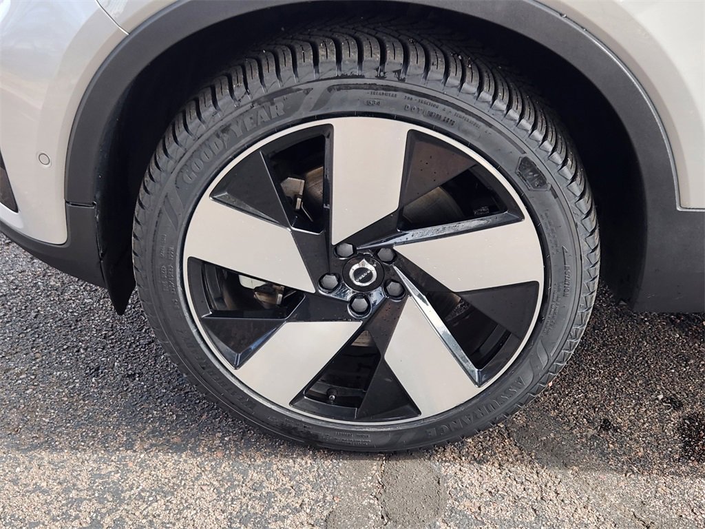 Used 2023 Volvo C40 P8 Recharge Ultimate w/ Protection Package Premier image 27