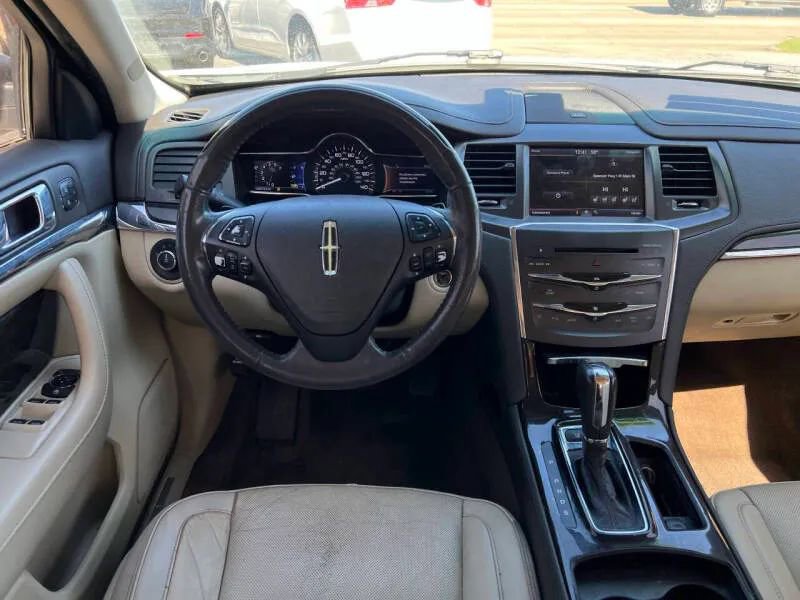 Used 2013 Lincoln MKS image 17