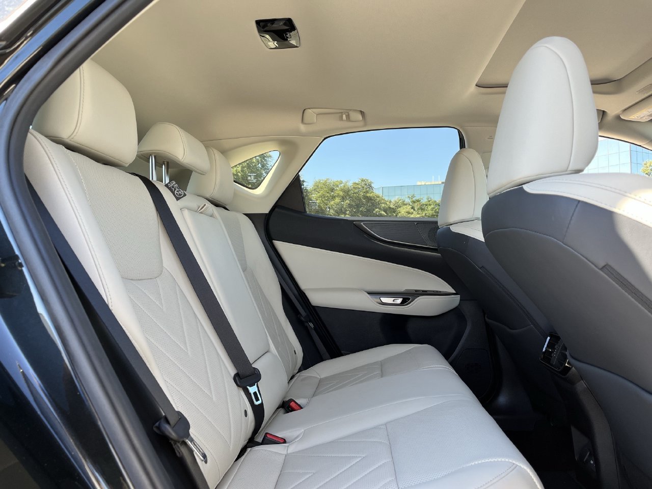 Used 2025 Lexus NX 450h+ AWD w/ Accessory Package (Z2) image 27