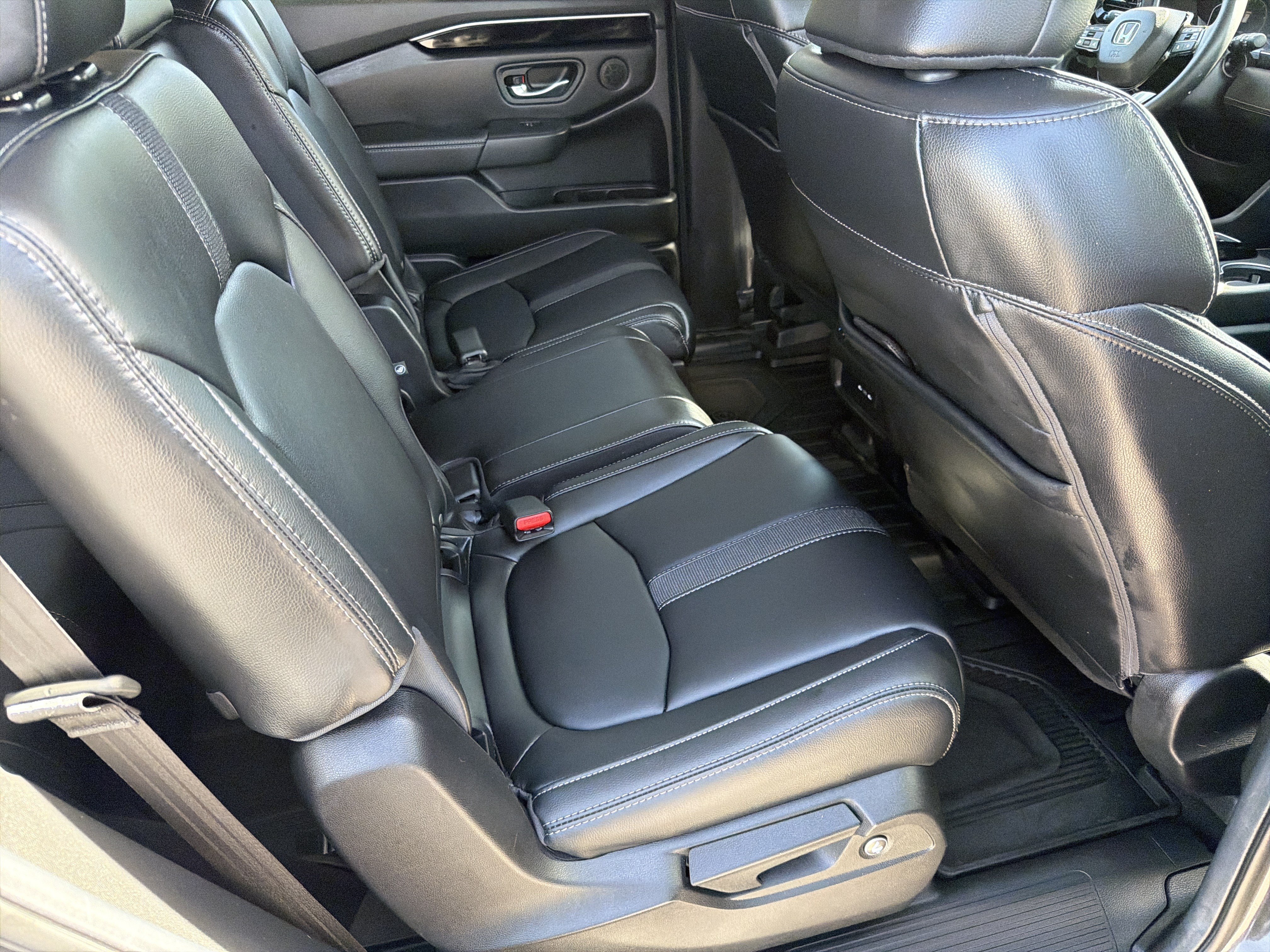 Used 2025 Honda Pilot EX-L image 26