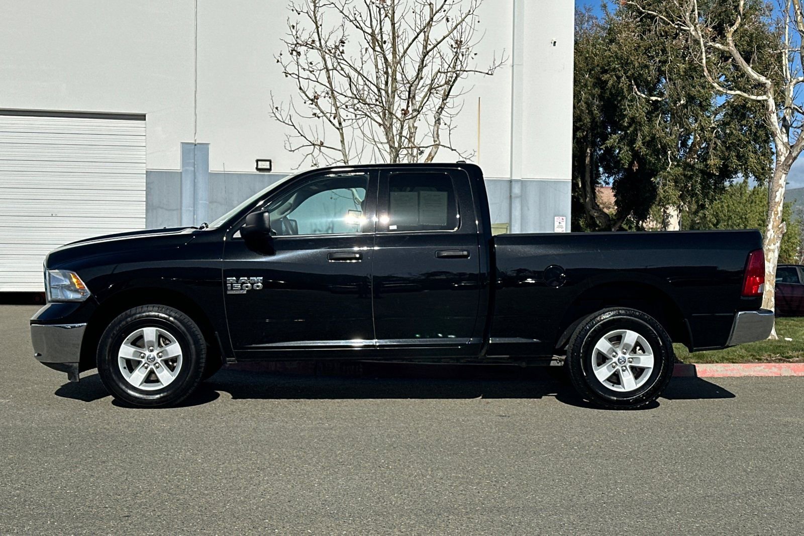 Used 2024 RAM 1500 Classic SLT image 7