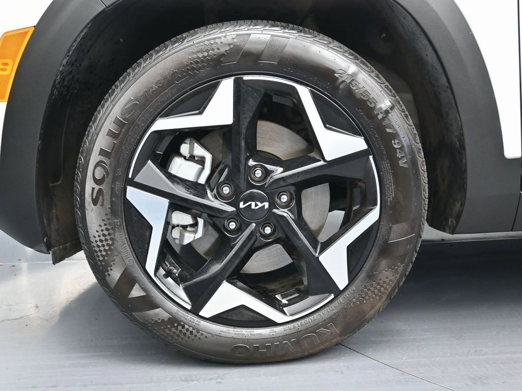 Used 2024 Kia Seltos EX image 10