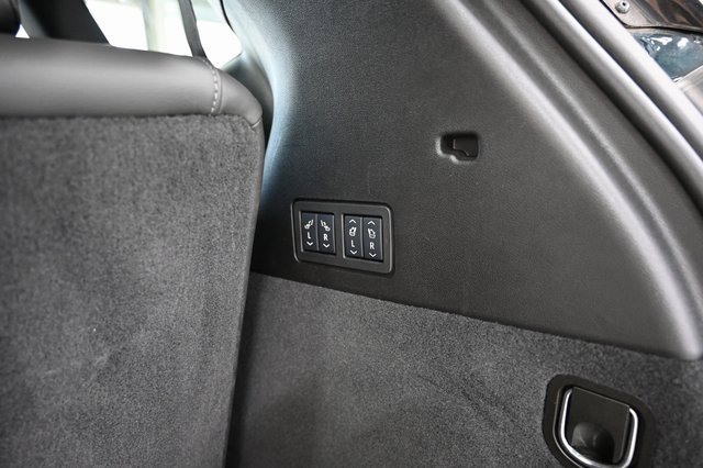 Used 2025 Cadillac XT6 Premium Luxury image 30