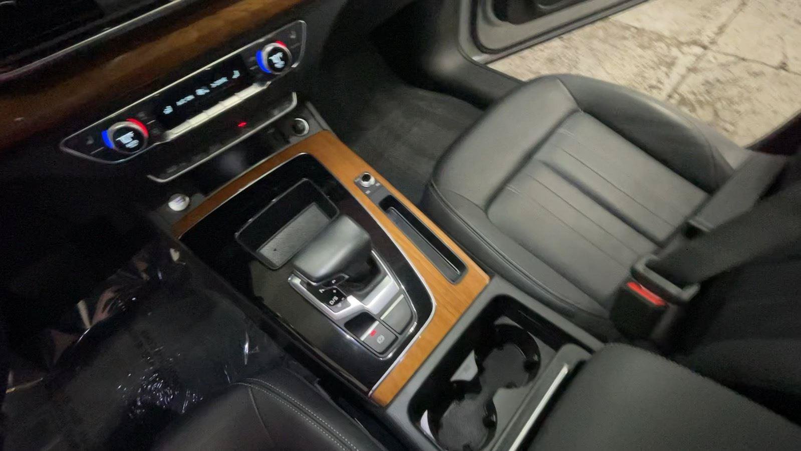 Used 2021 Audi Q5 2.0T Premium w/ Convenience Package AWD/4WD image 39