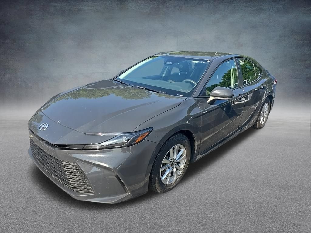 Used 2025 Toyota Camry LE FWD image 5
