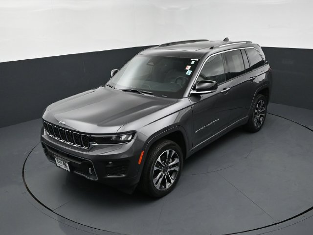 Used 2023 Jeep Grand Cherokee Overland AWD/4WD image 14
