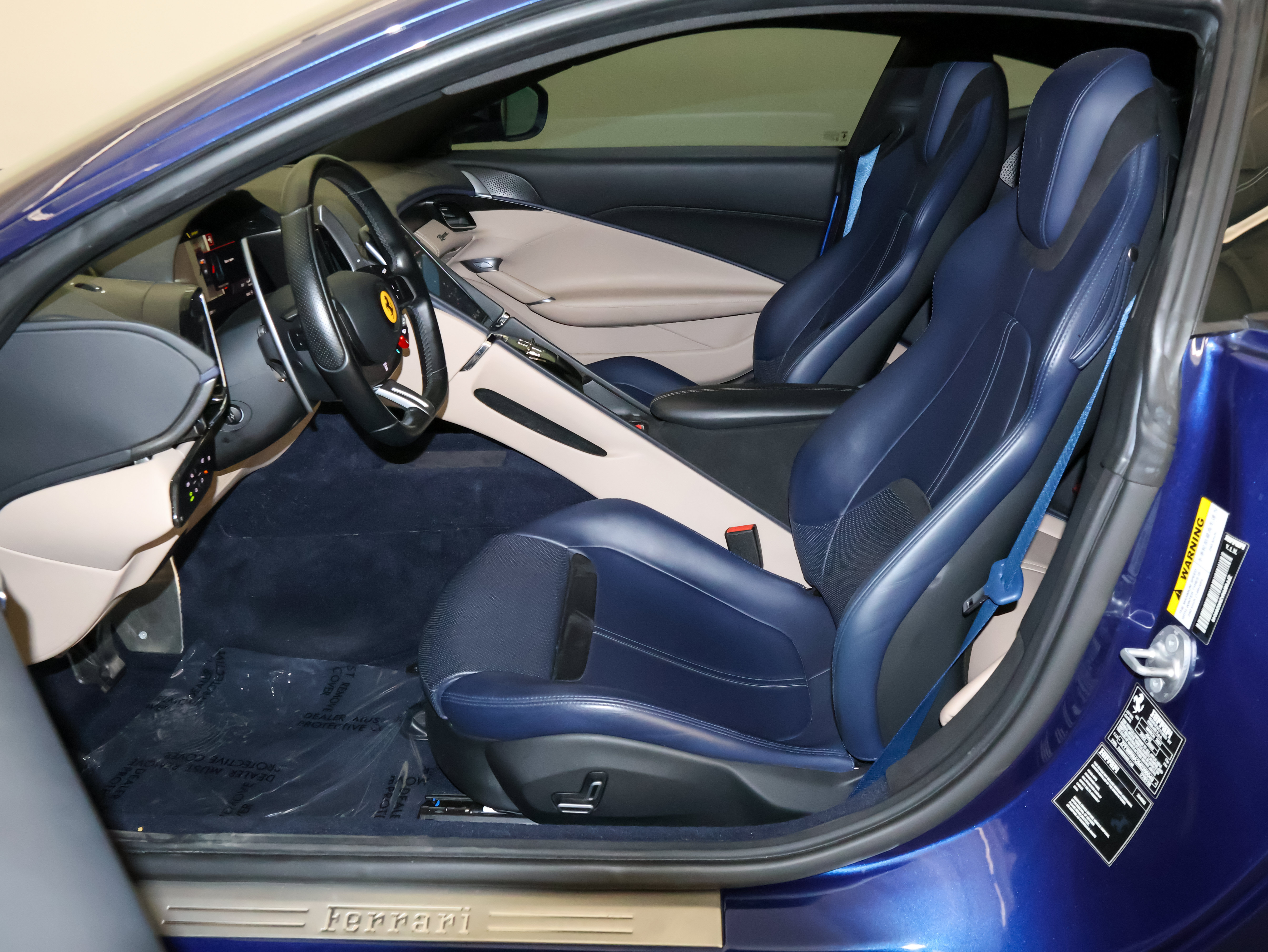 Used 2021 Ferrari Roma RWD image 13