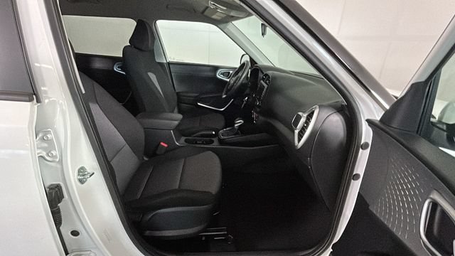 Used 2024 Kia Soul LX FWD image 28