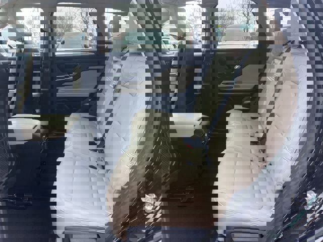 Used 2025 Lincoln Corsair Grand Touring w/ Equipment Group 301A image 12