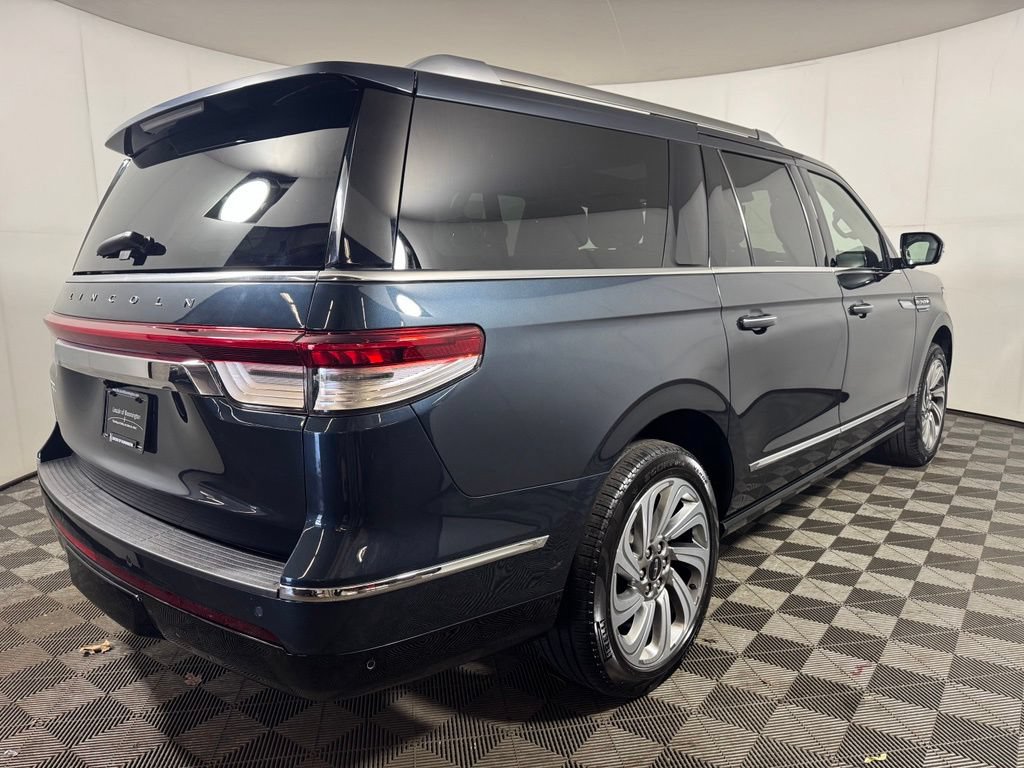 Used 2024 Lincoln Navigator L Reserve w/ Equipment Group 201A AWD/4WD image 5