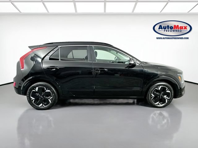 Used 2023 Kia Niro Wind w/ Wind Preserve Package FWD image 9
