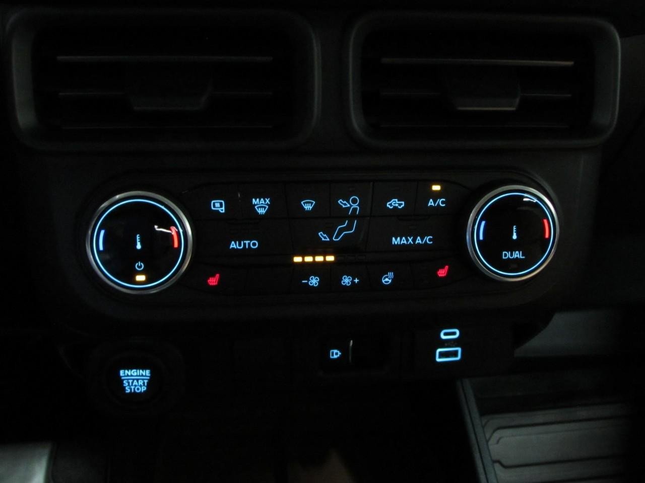 Used 2022 Ford Maverick Lariat w/ Lariat Luxury Package image 29